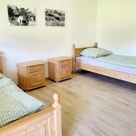 بيت ضيافة Monteurzimmer Ferienwohnung Unterneukirchen