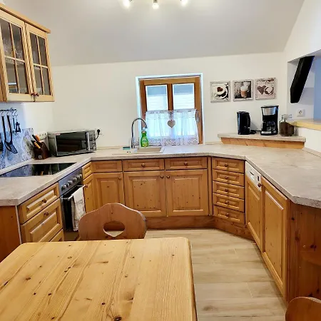 بيت ضيافة Monteurzimmer Ferienwohnung Unterneukirchen